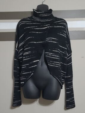 Black & White Overszd Intermix Cropped Open Front Wrap Turtleneck Sweater Sz XS